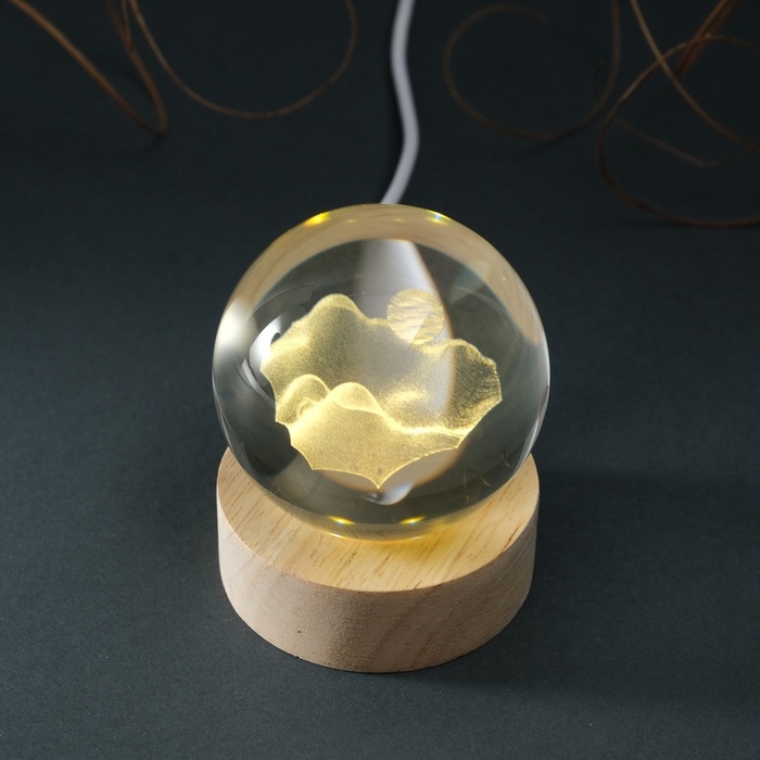 Сувенир стекло подсветка Сувенир стекло подсветка "Шар. Геометрия Горы" d=6 см подставка дерево, USB