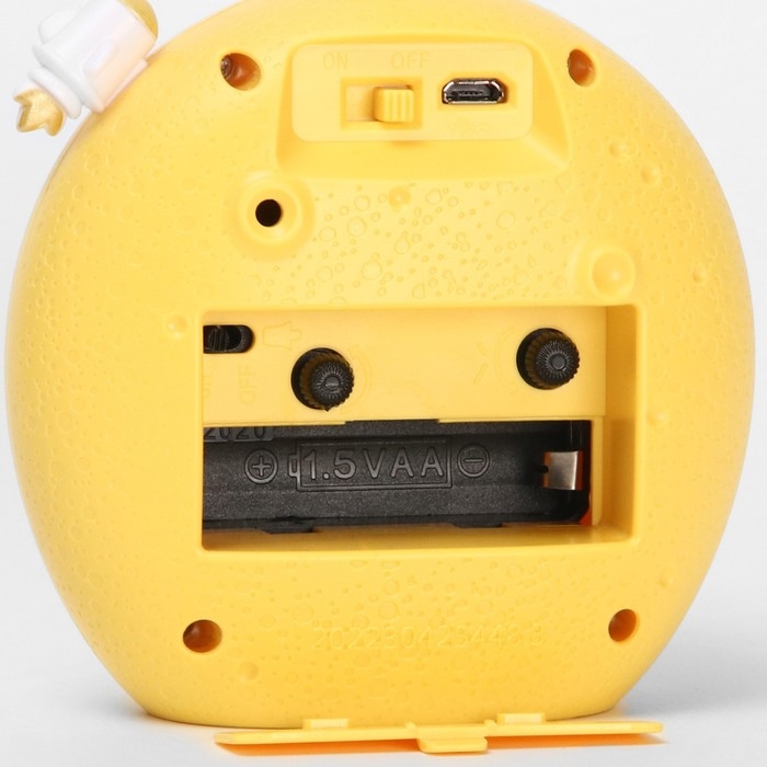 Часы - будильник с подсветкой "Полумесяц", детские, дискретный ход, 1АА, 10х32х6 см, микс