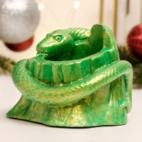 Новый год. Символ 2025. Кашпо "Змея на пеньке" зеленый с позолотой, 10х10см Новый год. Символ 2025. Кашпо "Змея на пеньке" зеленый с позолотой, 10х10см