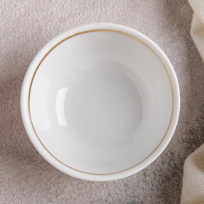 Солонка &laquo;Романс&raquo;, 50 мл, отводка золотом, цвет белый