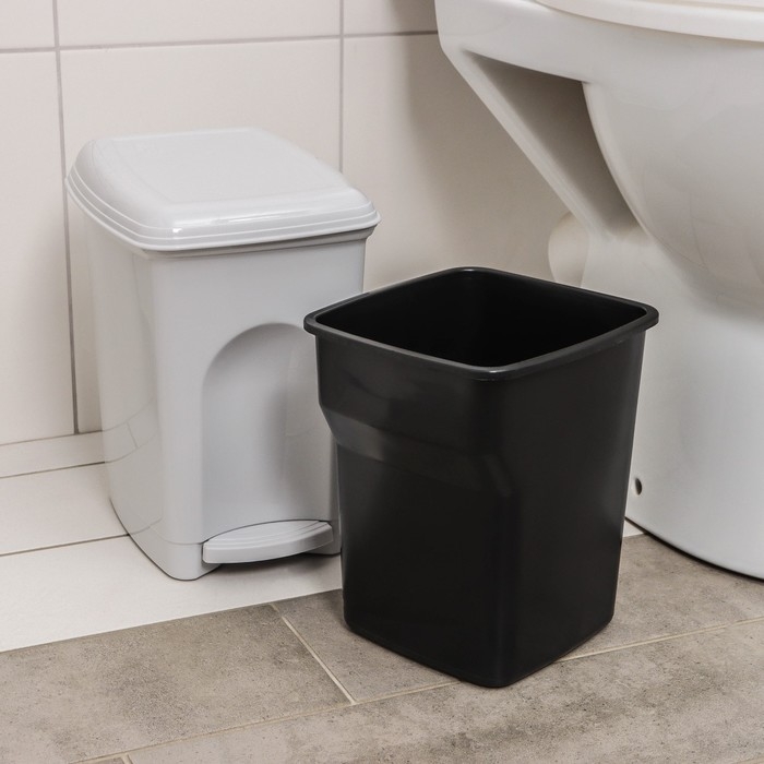 Контейнер для мусора Бытпласт &laquo;Педальный&raquo;, 7 л, цвет МИКС