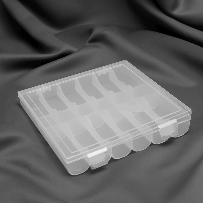 Органайзер для ниток, 18 отделений, 20 × 19,5 × 3,5 см, цвет прозрачный Органайзер для ниток, 18 отделений, 20 × 19,5 × 3,5 см, цвет прозрачный