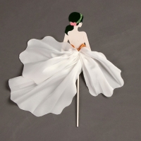 Топпер «Красотка в белом» Топпер «Красотка в белом»