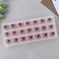 Таблетница органайзер&laquo;Утро, день, вечер&raquo;, 21 секция, русские буквы, розовая.