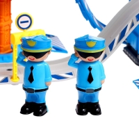 Парковка &laquo;Полицейский участок&raquo;, с металлическими машинками и вертолётом