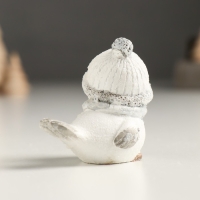 Сувенир полистоун "Белый птенчик в шапке и вязанном шарфе" серебро МИКС 5х3,5х5 см