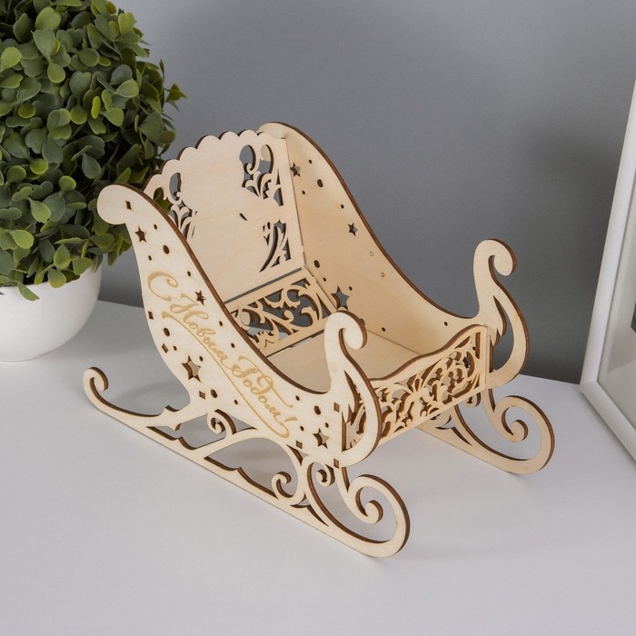 Шкатулка-сани Шкатулка-сани "Змея. Новый год" 21х14х10 см