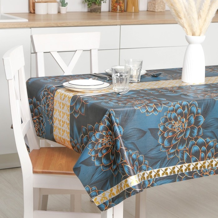 Клеёнка на стол &laquo;В саду&raquo;, на тканевой основе, рулон 20 метров, ширина 137 см, цвет синий