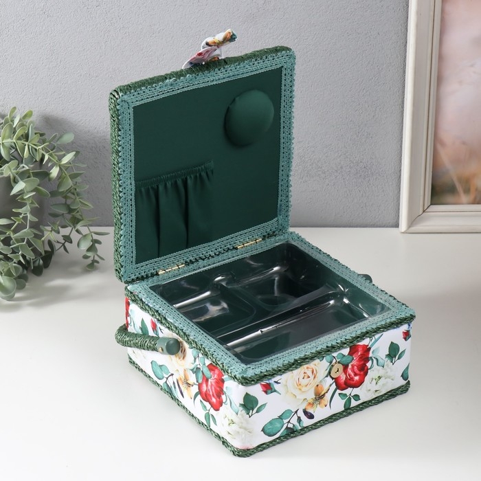 Шкатулка для рукоделия Шкатулка для рукоделия "Садовые цветы" 20х20х11 см