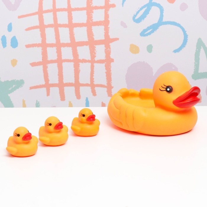 Набор игрушек для купания в ванне Набор игрушек для купания в ванне "Мама утка и три уточки" 4 шт, резиновые, 18 х 10 см