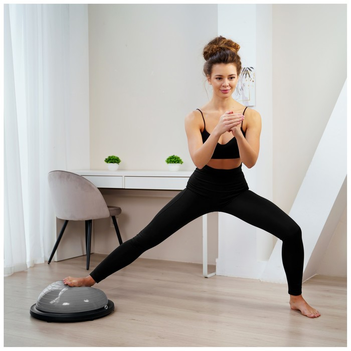 Полусфера BOSU гимнастическая ONLYTOP, с насосом, 46х20 см, цвет серый Полусфера BOSU гимнастическая ONLYTOP, с насосом, 46х20 см, цвет серый