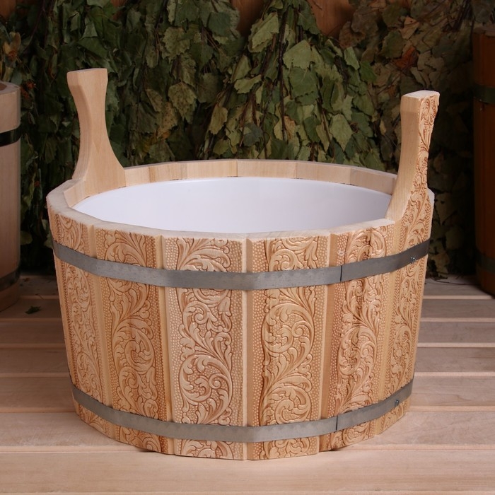 Шайка из липы круглая, 8л, пластиковая вставка Русский узор Шайка из липы круглая, 8л, пластиковая вставка Русский узор