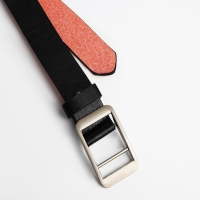 Ремень женский, ширина 3 см, пряжка металл, винт, цвет чёрный Ремень женский, ширина 3 см, пряжка металл, винт, цвет чёрный