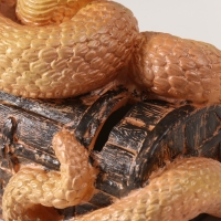 Копилка"КОБРА НА СУНДУКЕ " 20 х 17 х 12 см. Копилка"КОБРА НА СУНДУКЕ " 20 х 17 х 12 см.