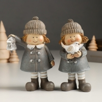 Сувенир полистоун "Малышка в сером пальто с птичкой/фонариком" МИКС 5х6х14 см Сувенир полистоун "Малышка в сером пальто с птичкой/фонариком" МИКС 5х6х14 см