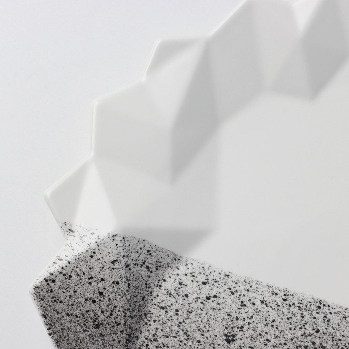 Тарелка керамическая &laquo;Снежные горы&raquo;, 27 см, цвет чёрно-белый