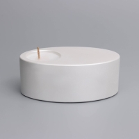 Свеча "Узкий овал. Мрамор" в подсвечнике из гипса,11,5х7х4см,белый перламутр Свеча "Узкий овал. Мрамор" в подсвечнике из гипса,11,5х7х4см,белый перламутр