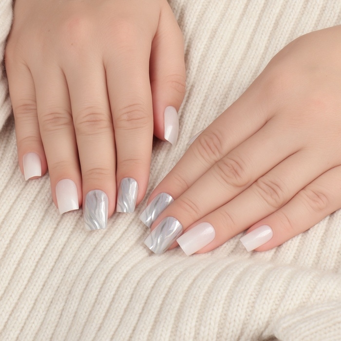Накладные ногти &laquo;Zebra&raquo;, 24 шт, с клеевыми пластинами, форма мягкий квадрат, цвет белый/серебристый