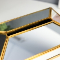 Сувенир стекло салфетница "Зеркальные грани" 12,5х12х19,5 см Сувенир стекло салфетница "Зеркальные грани" 12,5х12х19,5 см