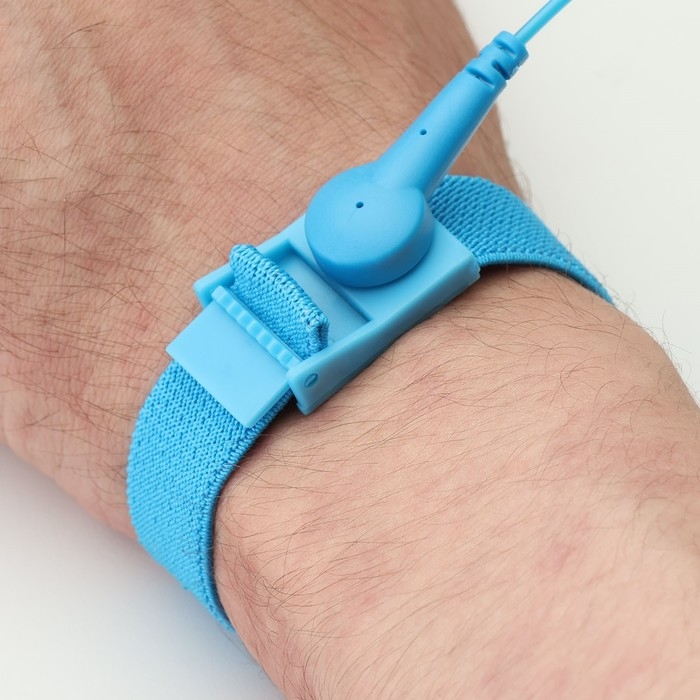 Антистатический браслет на запястье для ремонта наручных часов, длина кабеля 1.8 м Антистатический браслет на запястье для ремонта наручных часов, длина кабеля 1.8 м