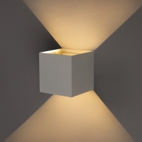 Светильник светодиодный настенный FSD-004, 6 Вт, 450 Лм, 3000К, IP54, 220 В, металл, белый Светильник светодиодный настенный FSD-004, 6 Вт, 450 Лм, 3000К, IP54, 220 В, металл, белый