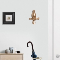 Декор настенный-вешалка "Голубь", 10.5 x 7 см, золото Декор настенный-вешалка "Голубь", 10.5 x 7 см, золото