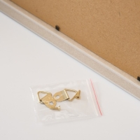 Фоторамка пластик на 4 фото 10х10 см "Стиль" с прищепками, белая 30х30х1,5 см