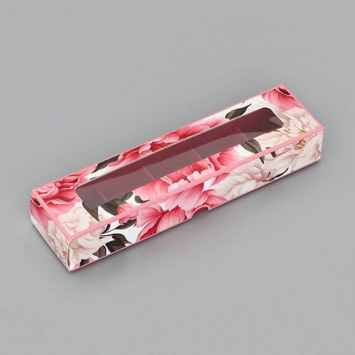 Коробка для 5 конфет с обечайкой, с окном Коробка для 5 конфет с обечайкой, с окном "Презент", 21 х 5 х 3,3 см. Кондитерская упаковка