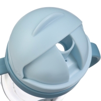 Поильник - непроливайка детский с силиконовой трубочкой, 250 мл., с ручками, цвет голубой Поильник - непроливайка детский с силиконовой трубочкой, 250 мл., с ручками, цвет голубой