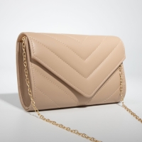 Сумка-клатч на клапане, цвет бежевый Сумка-клатч на клапане, цвет бежевый