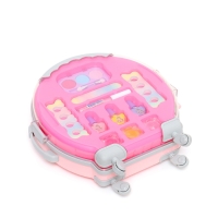 Набор косметики для девочки "Чемодан на колёсах", розовый, с накладными ногтями Набор косметики для девочки "Чемодан на колёсах", розовый, с накладными ногтями