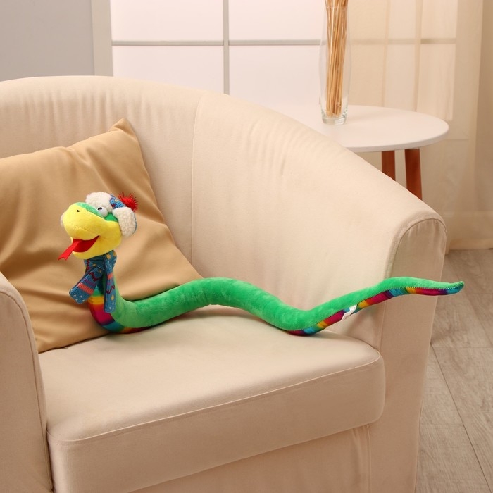 Мягкая игрушка &laquo;Змея&raquo;, с разноцветым животиком, в новогоднем колпаке, 95 см