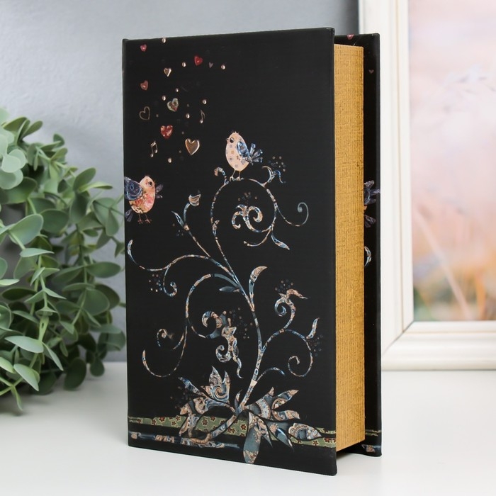 Сейф-книга дерево кожзам Сейф-книга дерево кожзам "Птицы и завитки" 21х13х5 см
