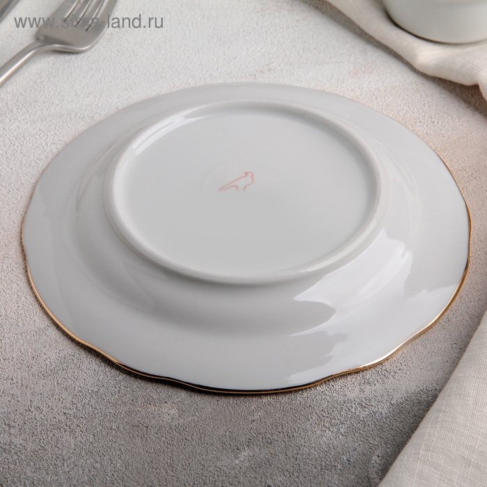 Тарелка &laquo;Монреаль&raquo;, d=17,5 см, цвет белый с золотой отводкой