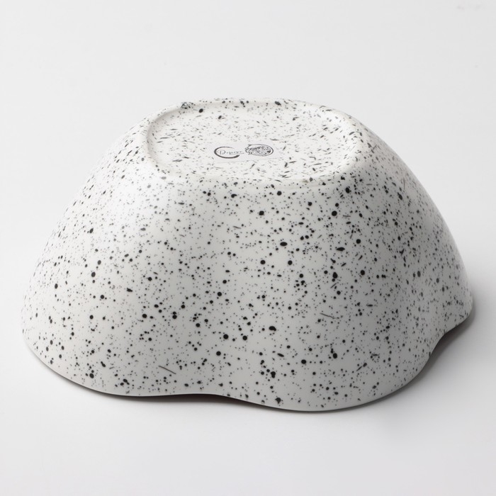 Салатник керамический неровный край &laquo;Розовая&raquo;, 600 мл, 17 см, цвет розовый