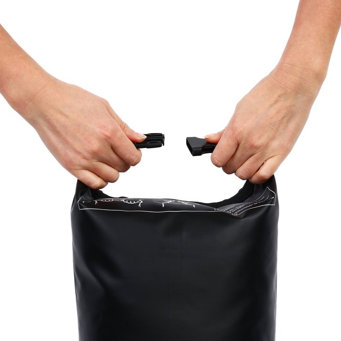 Гермомешок YUGANA, ПВХ, водонепроницаемый 5 литров, один ремень, черный Гермомешок YUGANA, ПВХ, водонепроницаемый 5 литров, один ремень, черный
