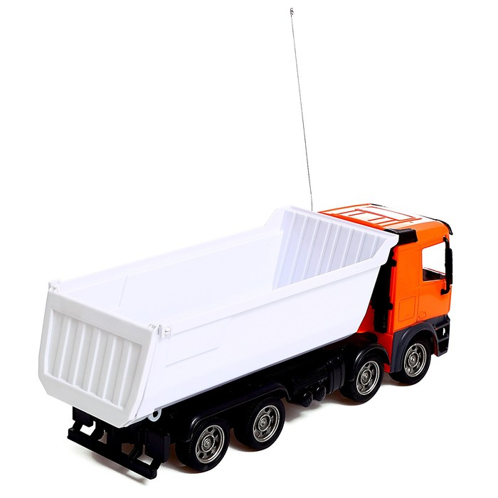 Грузовик радиоуправляемый «Самосвал», работает от батареек, световые эффекты, масштаб 1:24, цвет МИКС Грузовик радиоуправляемый «Самосвал», работает от батареек, световые эффекты, масштаб 1:24, цвет МИКС
