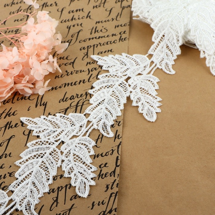 Кружево гипюровое, 100 мм &times; 6,8 &plusmn; 0,5 м, цвет белый