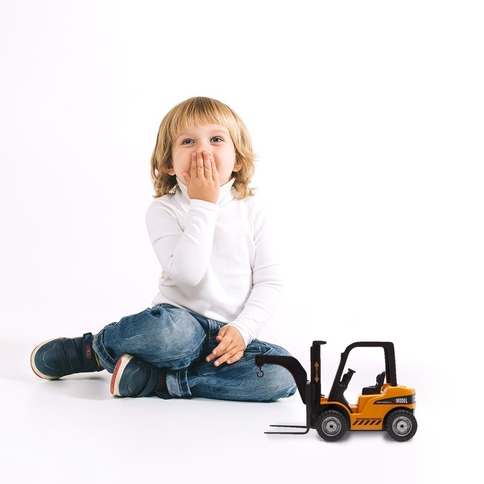 Машина радиоуправляемая &laquo;Погрузчик&raquo;, работает от аккумулятора