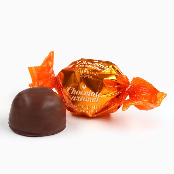 Конфеты &laquo;Волшебного нового года&raquo; в коробке бриллианте с предсказанием, 150 г.