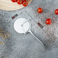 Нож для пиццы и теста Magistro Volt, нержавеющая сталь, цвет серебристый Нож для пиццы и теста Magistro Volt, нержавеющая сталь, цвет серебристый