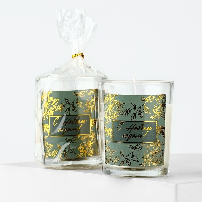 Новогодняя свеча с наклейкой &laquo;Новый год: С Новым годом!&raquo;, аромат черный лед,5х6х5 см