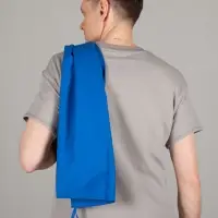 Спортивное полотенце Atoll Medium, синее Спортивное полотенце Atoll Medium, синее