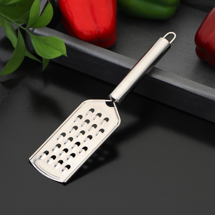 Тёрка для сыра с ручкой Доляна &laquo;Металлик&raquo;, 23&times;6 см, крупная, цвет серебристый