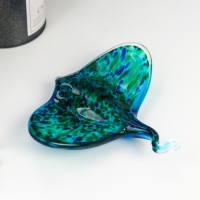 Сувенир стекло "Яркий скат" под муранское стекло 4.4х17х15.5 см Сувенир стекло "Яркий скат" под муранское стекло 4.4х17х15.5 см