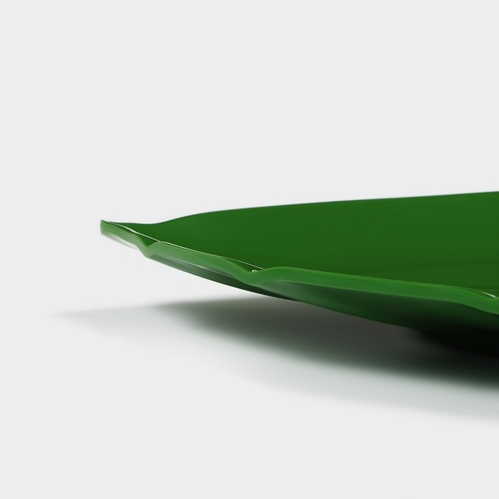 Блюдо для подачи &laquo;Лист&raquo;, 37,5&times;23,5&times;2 см, цвет зелёный