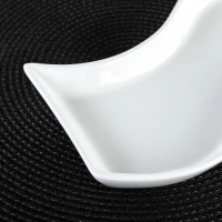 Блюдо фарфоровое Wilmax, 24&times;11 см, цвет белый