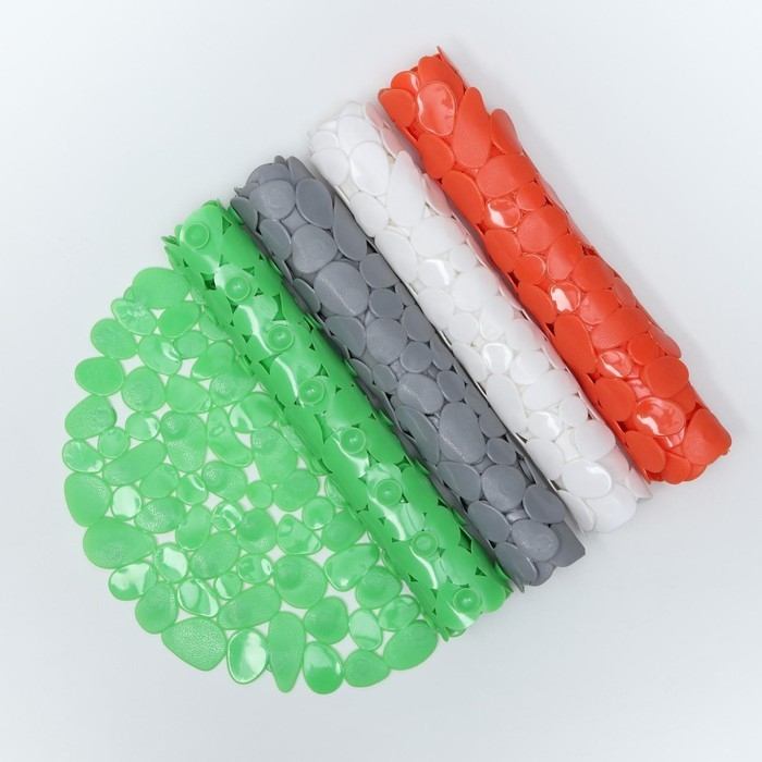 Коврик противоскользящий в ванну на присосках Доляна &laquo;Крупная галька&raquo;, 33&times;63 см, цвет МИКС