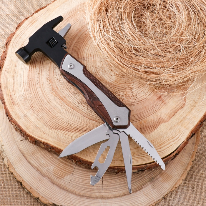 Мультитул 8в1 с молотком и разводным ключом Мультитул 8в1 с молотком и разводным ключом