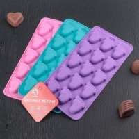 Форма для конфет и шоколада Доляна &laquo;Следопыт&raquo;, силикон, 22&times;10&times;1,8 см, 15 ячеек (3,6&times;2,7 см), цвет МИКС